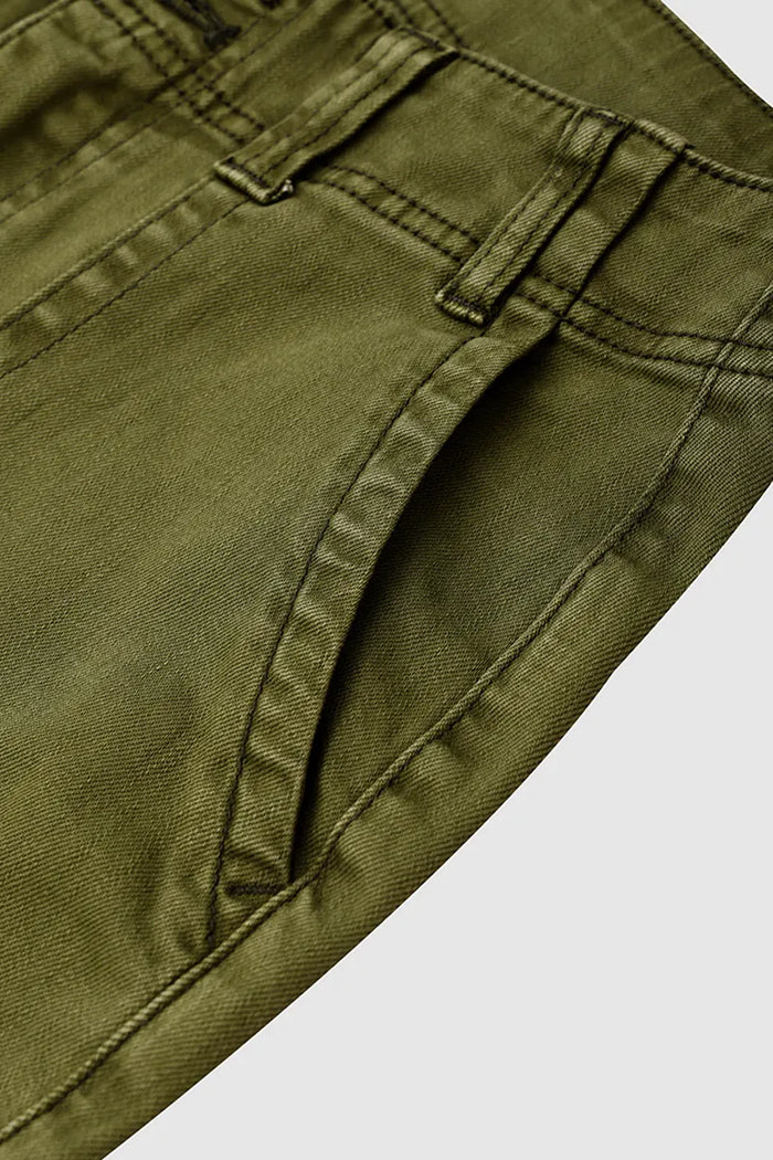 Functional front pocket detail